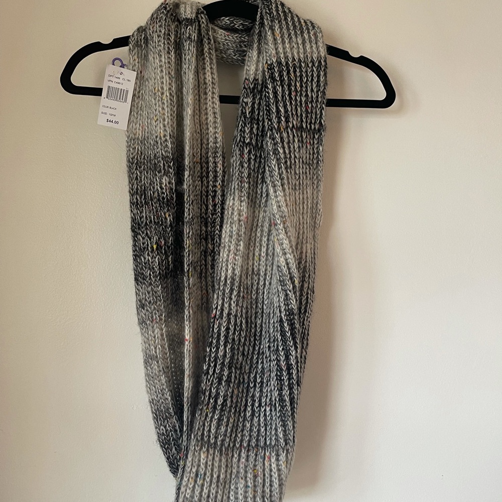 Infinity Scarf - Picture 6 of 10